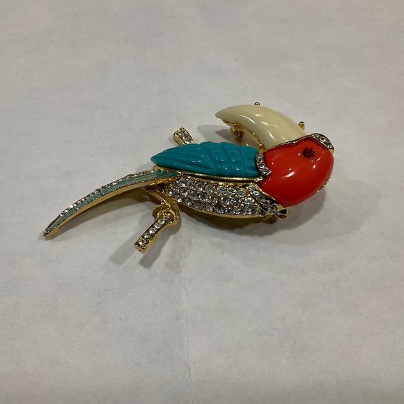 Unsigned Hattie Carnegie Toucan Brooch - Picture 4 of 4